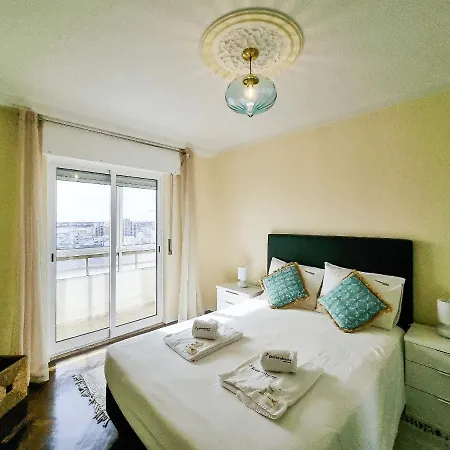 Flh Faro Family Flat With Balcony Apartment Exterior photo